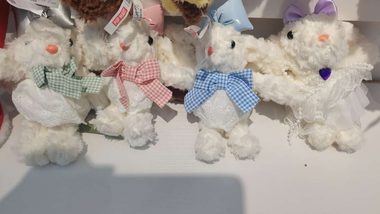 潮流玩具马年玩偶萝卜兔毛绒玩具抱心熊萝卜兔