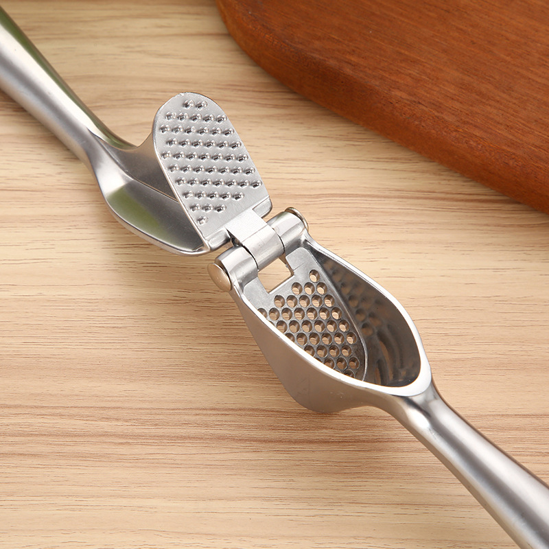 Creative new zinc alloy manual garlic mashing machine, a perfect tool for pressing garlic paste, garlic paste for kitchenware Application Scenario