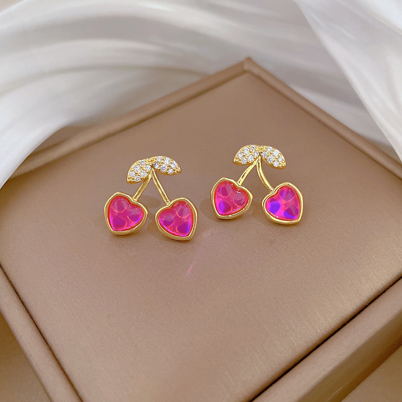 【 Titanium Steel 】 Necklace and earring set, light luxury, full diamond, dazzling stone, cherry, personalized and elegant banquet earrings and necklaces Application Scenario