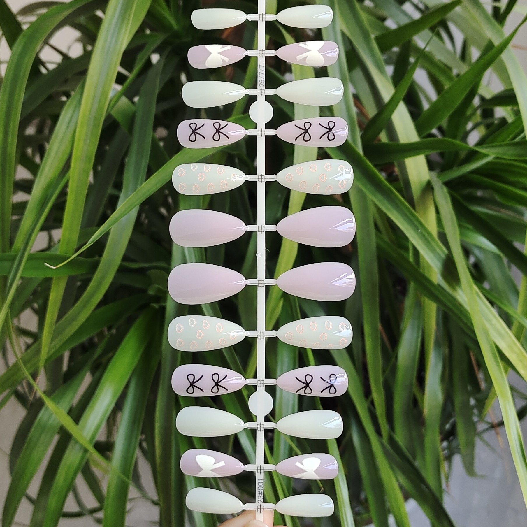 24片 装 杏仁形指甲可拆卸穿戴美甲片 蝴蝶结图案