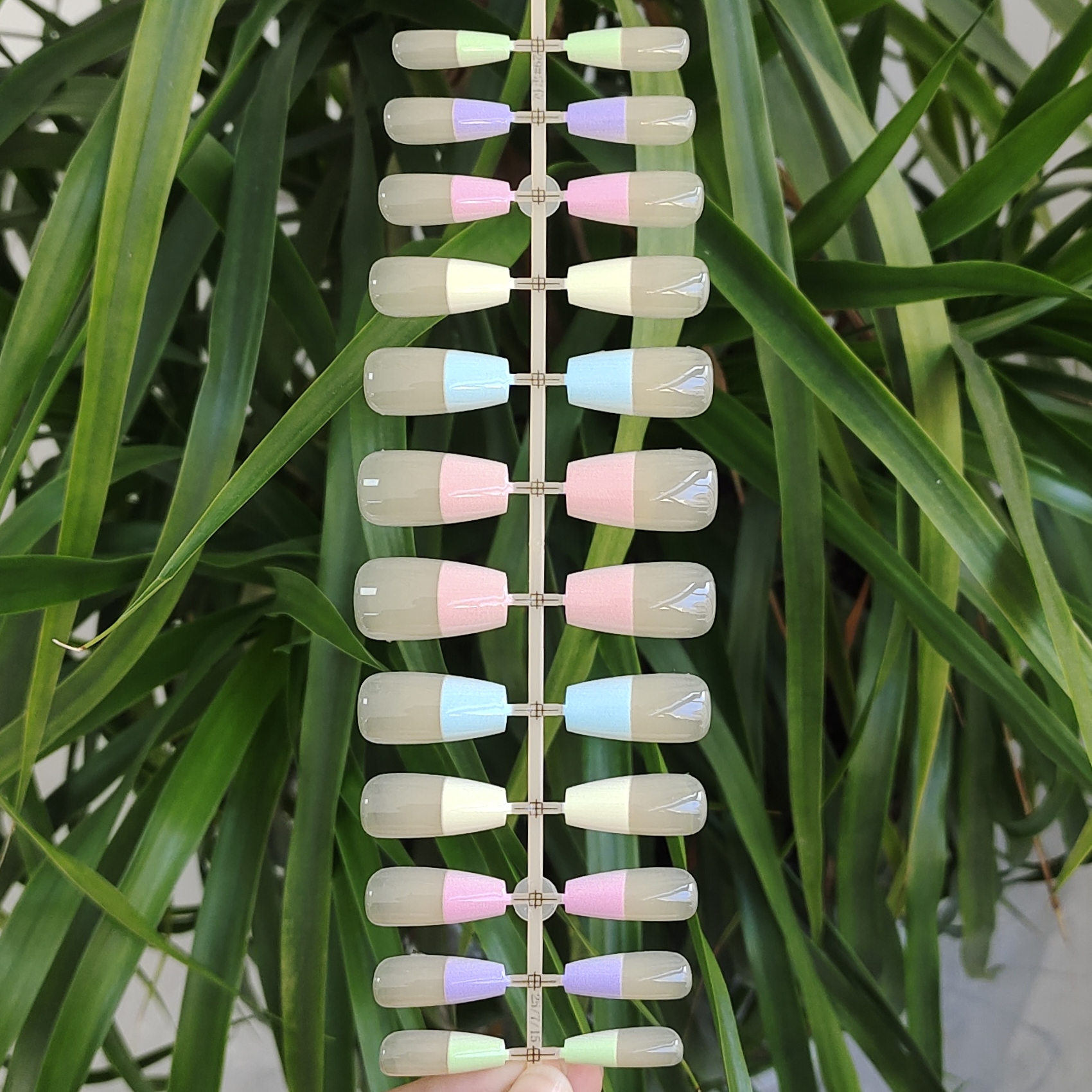 24 PCS PRESS ON NAIL TIPS MEDIUM COFFIN SHAPE PRINTING CRAFT WITH MULTICOLORED FRENCH STYLE full figure