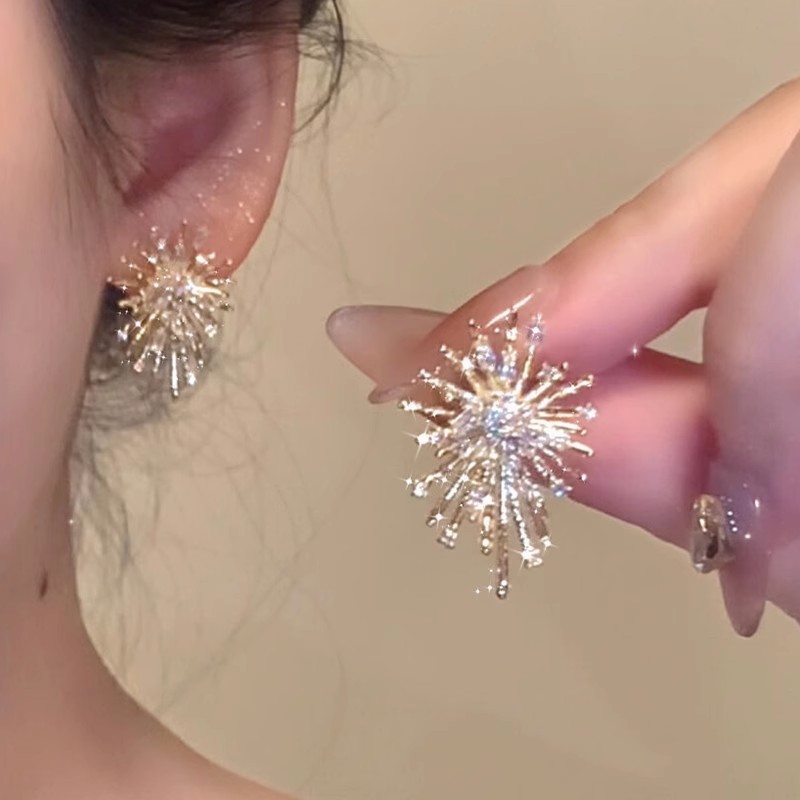 925 Silver Needle Spring/Summer Flower Earrings, women's high-end and ethereal style, best-selling stud earrings, 2025 fresh and clean earrings Specification image