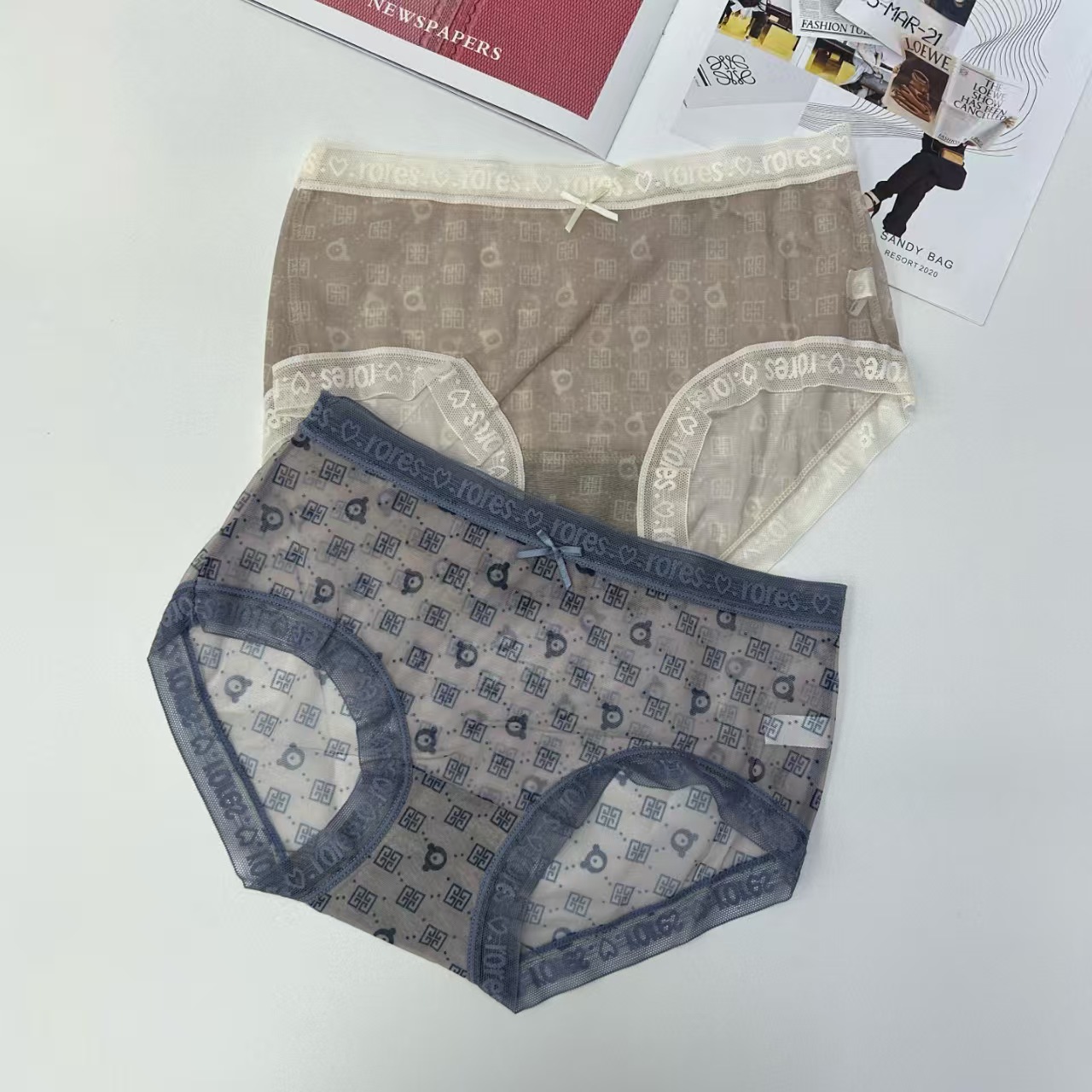 Clearance of leftover stock: Women's printed underwear, sexy lace women's underwear, women's triangle pants, comfortable and beautiful printed women's underwear Item Picture