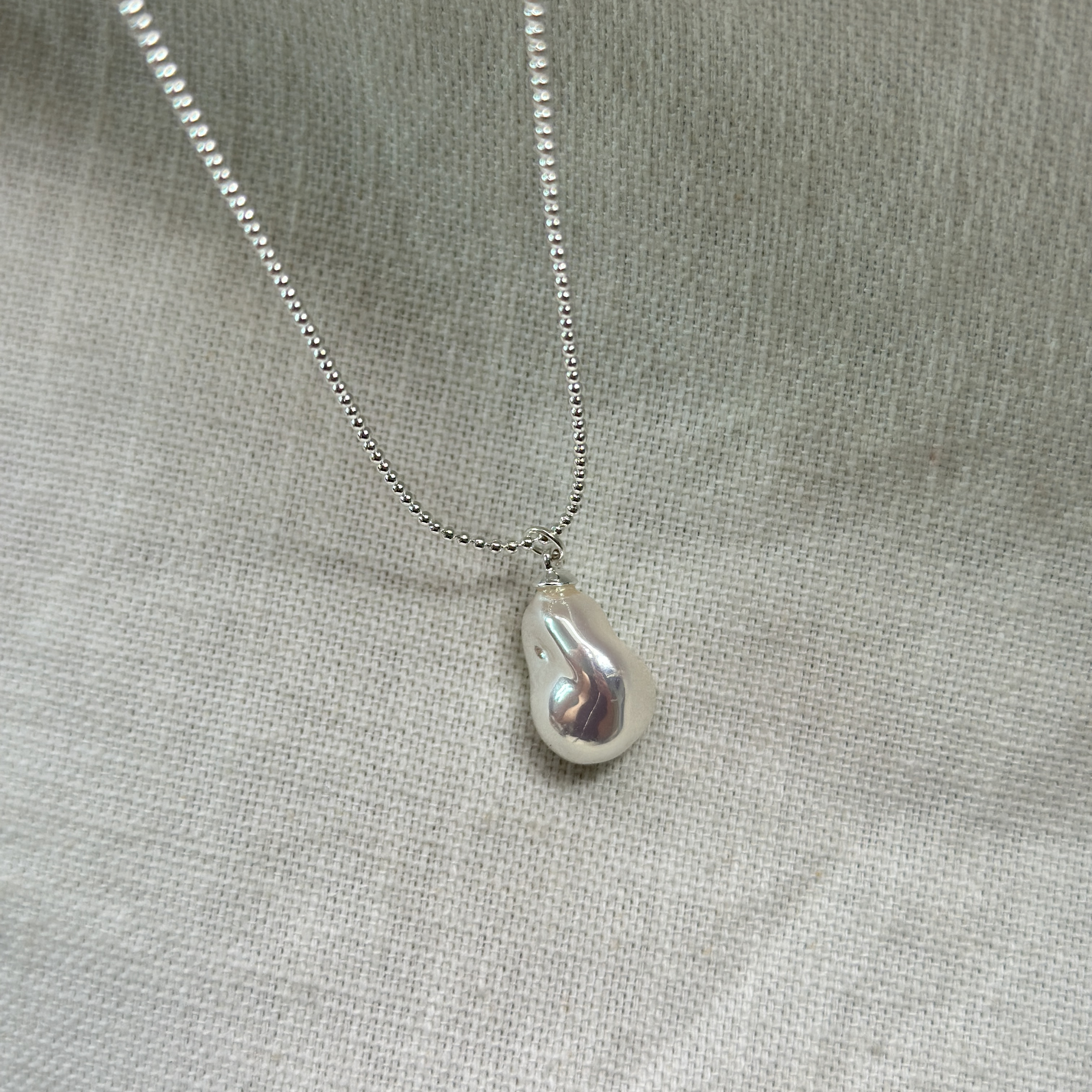 Marlock pearl pendant necklace, extended sweater chain, pearl necklace, tassel necklace, natural, niche, high-end, exquisite, fashionable and versatile collarbone chain pic 5