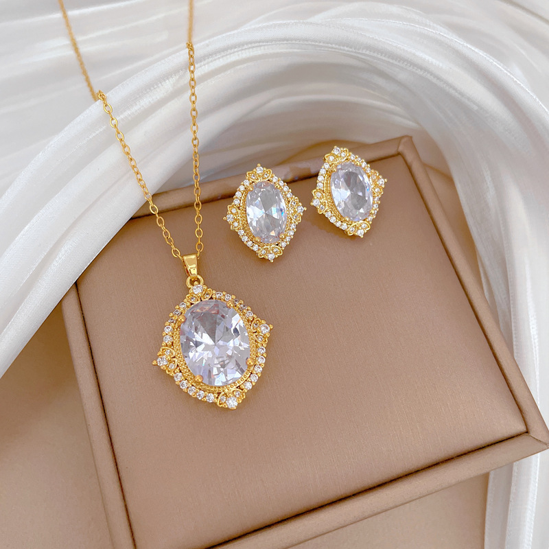 【 Titanium Steel 】 Necklace and earring set, light luxury heavy Industry, Oval Full diamond, personalized and elegant banquet earrings and necklaces