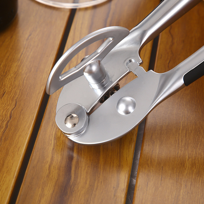 Creative new zinc alloy can opener, multi-functional can knife, safe can opener Application Scenario