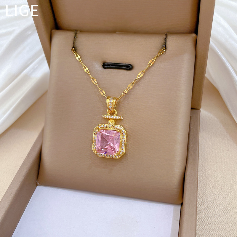 【 Titanium Steel 】 Perfume full diamond fashion, light luxury style, luxurious quality, full diamond necklace, versatile for women, collarbone chain, titanium steel chain Application Scenario