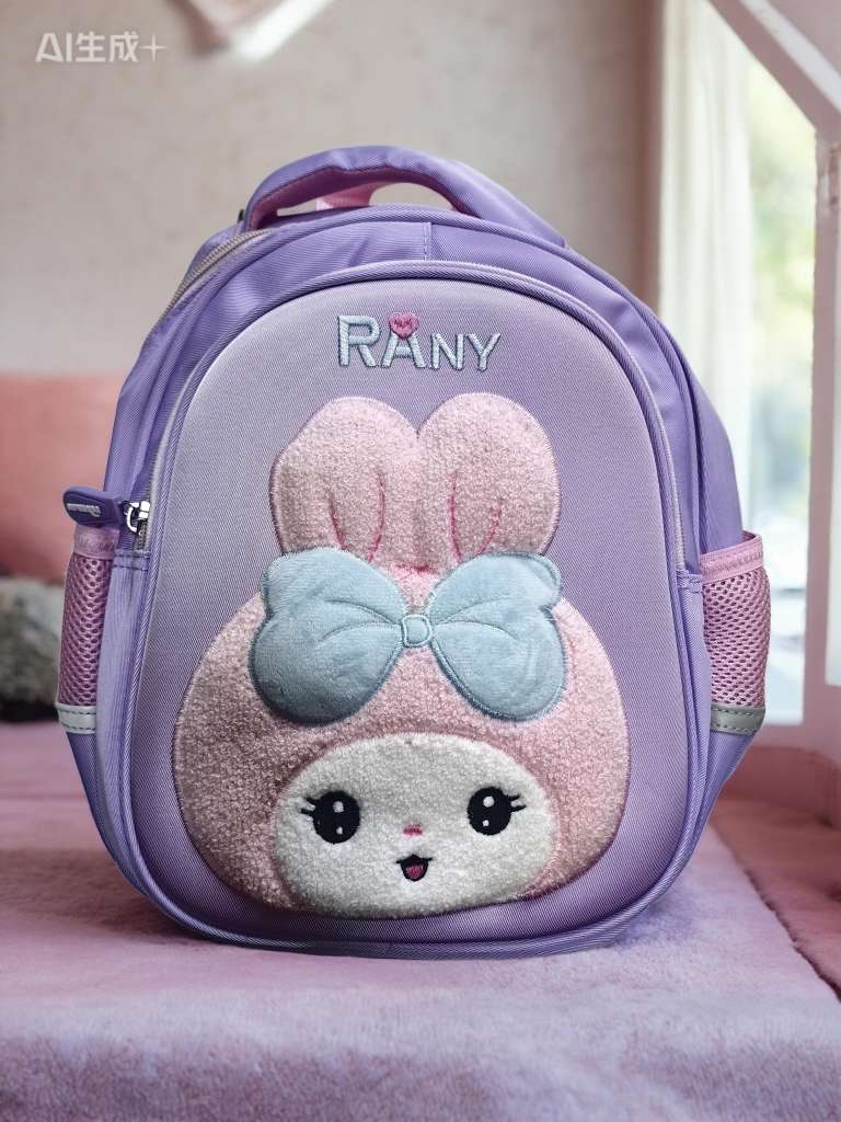 Cute cartoon schoolbags for first-grade kindergarten students, large-tailed cat fashionable and weight-reducing backpacks for boys and girls detail image 4