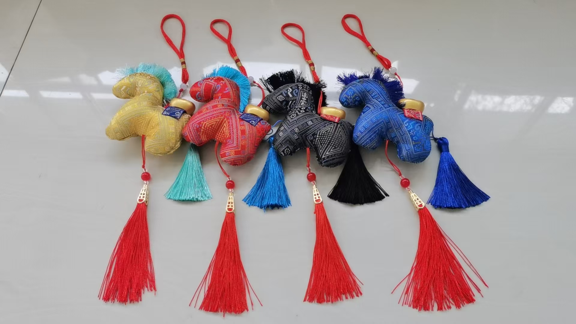 2026 New zodiac Horse Pendant 12CM Horse Gold Coin Little Horse plush Doll Pendant