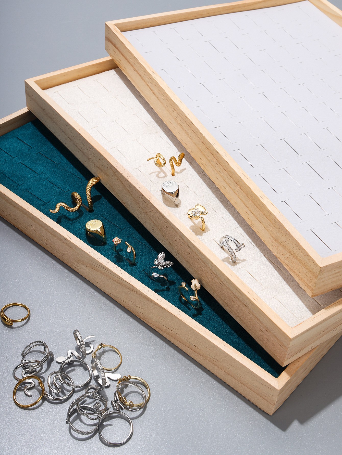 Deep wood grain 100-position ring, stud plate, jewelry storage and organization tray, deep wood grain display Item Picture