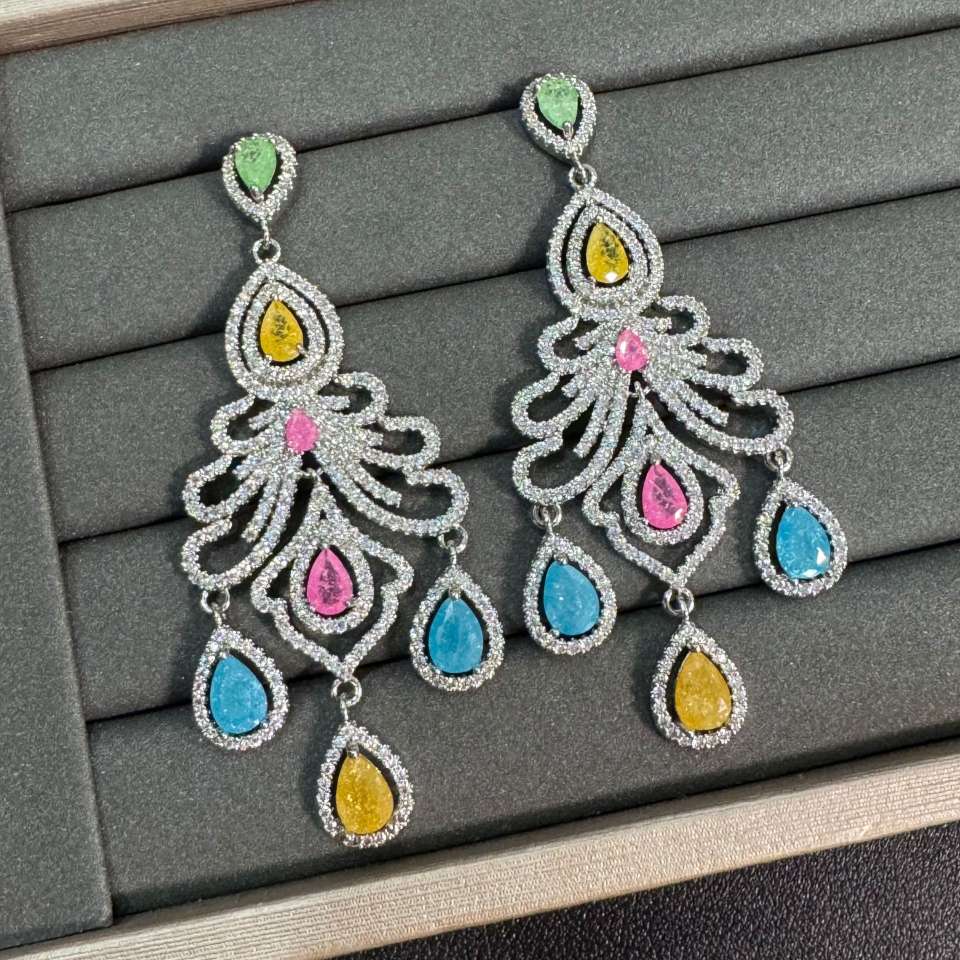Fashionable, light luxury, grand and dynamic, light luxury zircon color layered design sense zircon earrings detail image 7