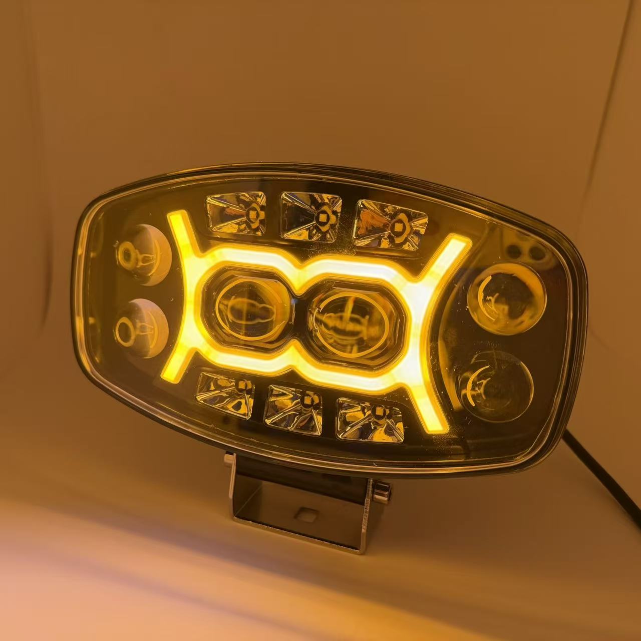 卡车前照射灯供应汽车LED货车欧卡灯12-36v越野车顶灯货车前照灯