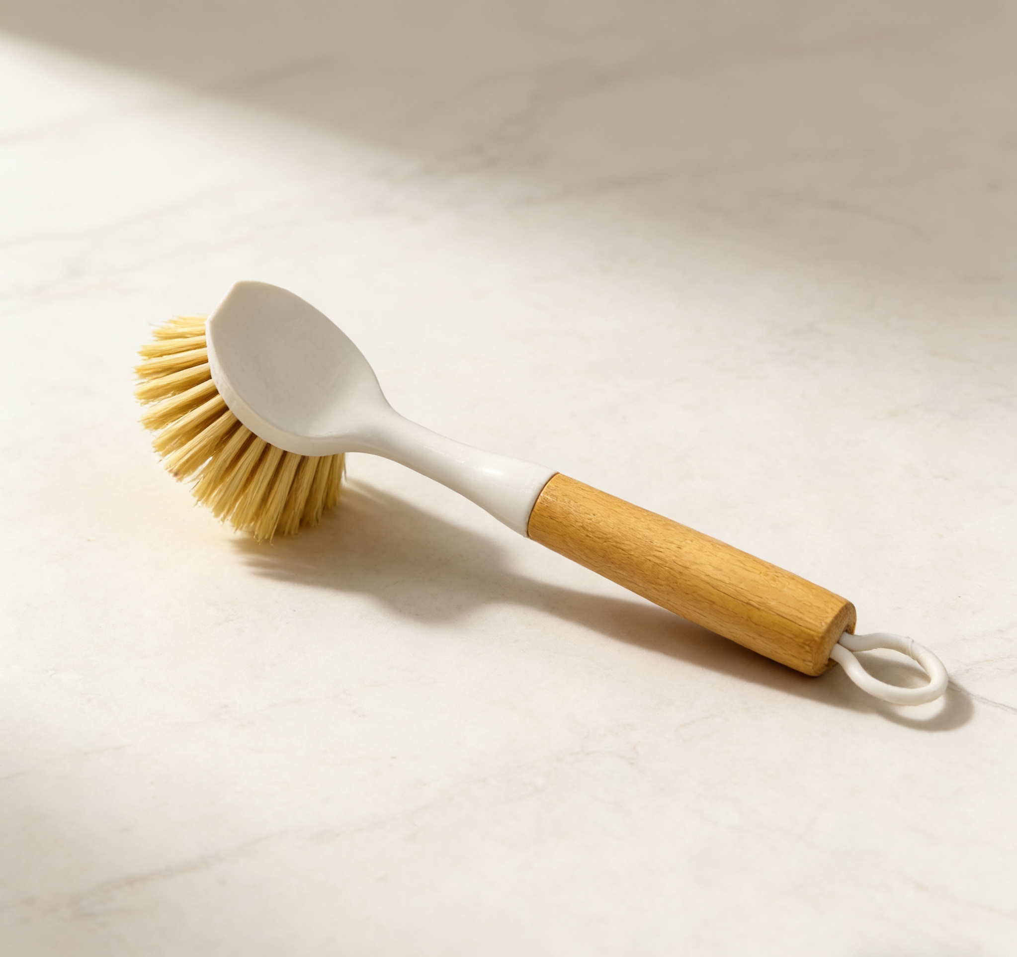 Wholesale solid wood handle cleaning brushes, kitchen long-handled pot washing brushes, household multi-functional decontamination brushes, Nordic-style solid wood handle pot brushes, household kitchen cleaning brushes, long-handled decontamination dishwashing brushes details Picture