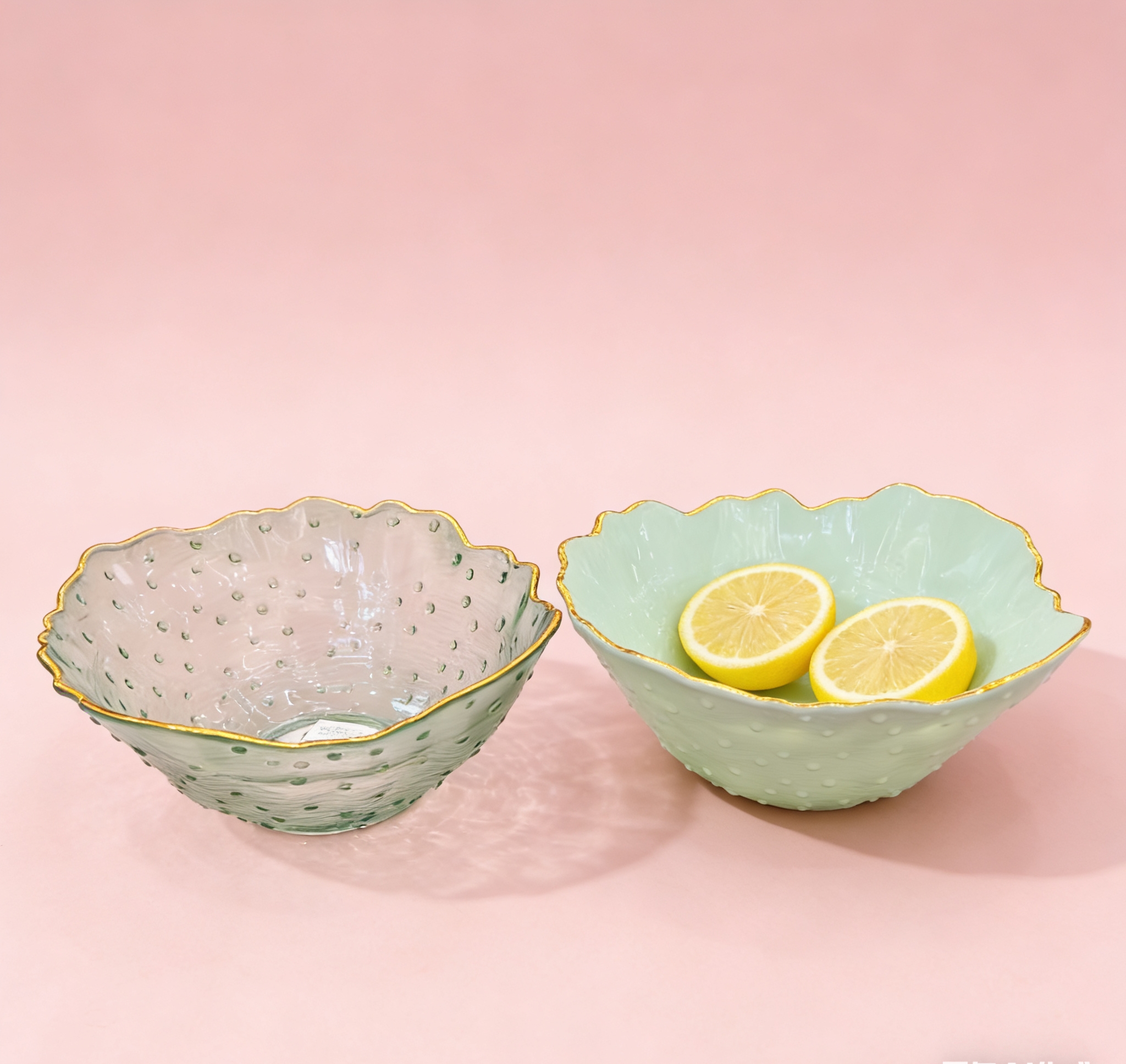 Light luxury gold-painted plastic fruit plates, household living room coffee tables, fruit bowls, petal-patterned plastic fruit plates, household dessert bowls, snack bowls wholesale