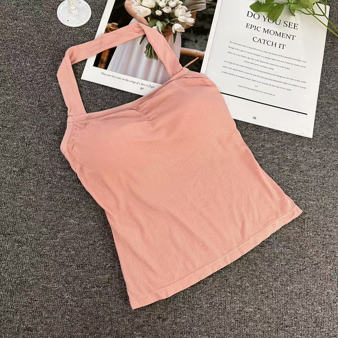 For export to Europe, America and Africa, we have in stock of seamless halter-neck vests with chest pads, halter tops and long, beautiful backless vests details Picture