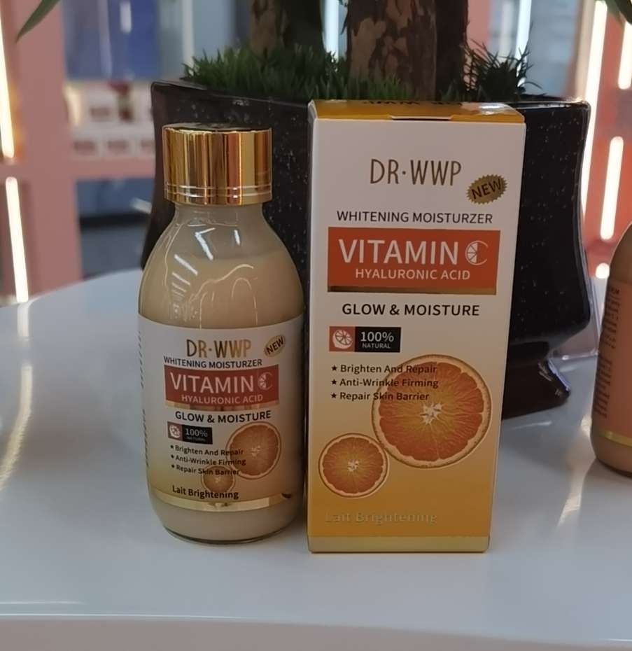 HIH/维生素C/熊果苷亮白精华液