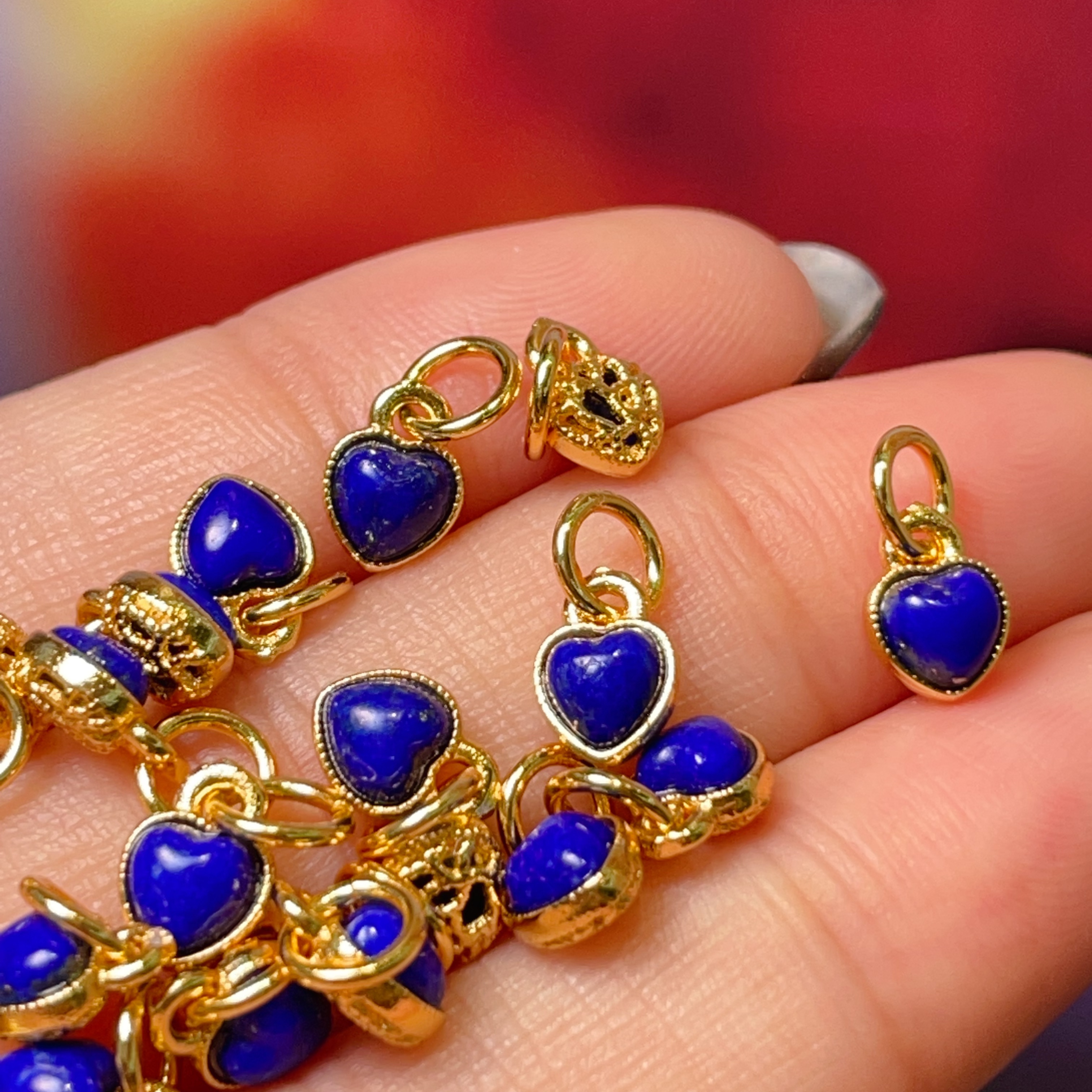 Lapis lazuli peach heart-shaped drip diy jewelry accessories, crystal accessories, traditional sand gold accessories, copper-plated real gold, high color retention details Picture