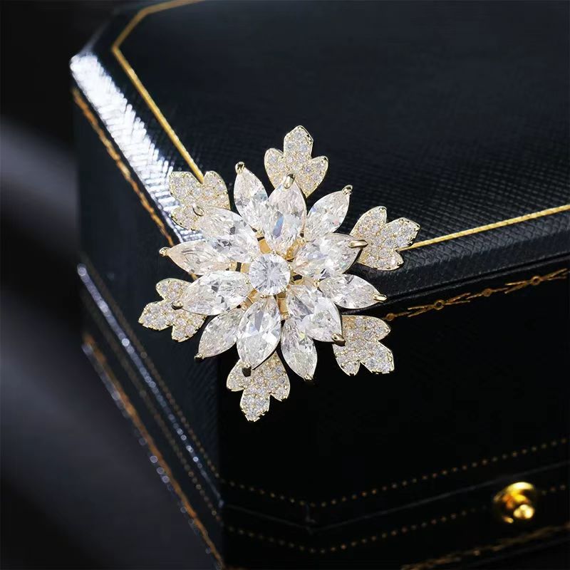 金典复古双层雪花胸针