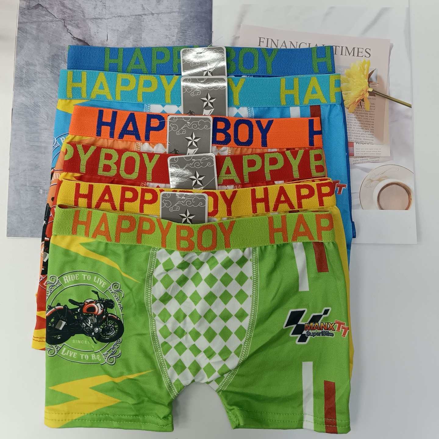 For export to South America and Africa, we offer mixed-color children's underwear, milk silk printed underwear for boys, and custom-made patterned mixed-color flat pants for boys. full figure