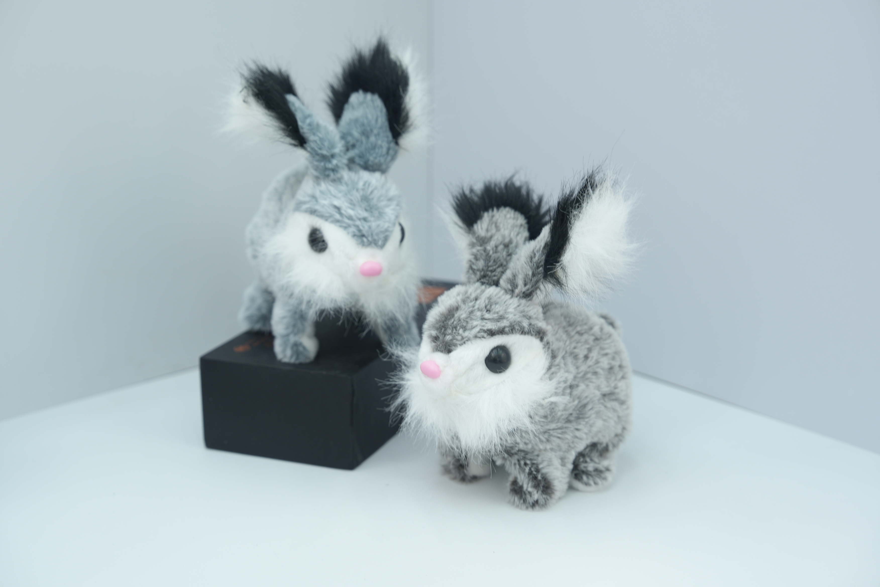 新款电动玩具兔子会走路会叫兔子儿童玩具玩偶仿真小白兔电子宠物细节图