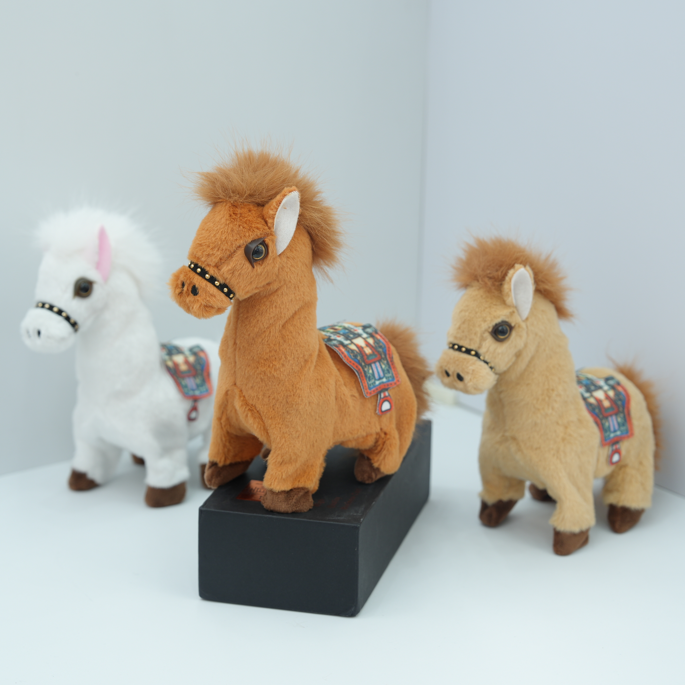 电动毛绒仿真动物玩具马会叫会走儿童玩具儿童玩偶跨境爆款电子马