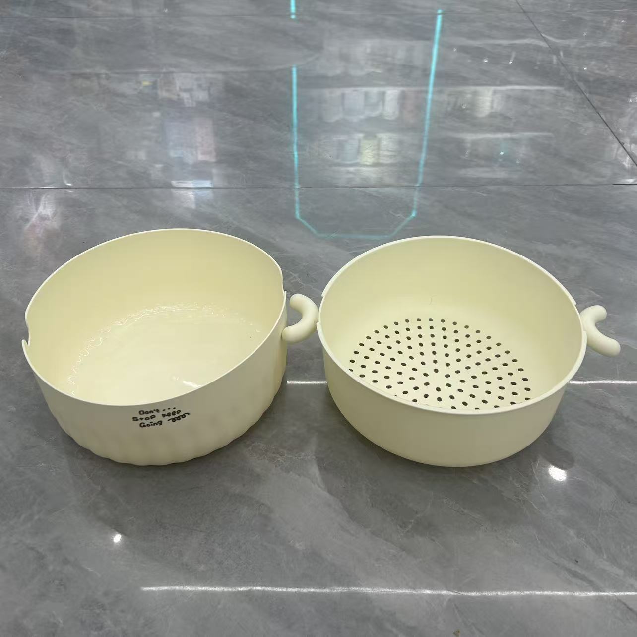 Thickened double-layer draining basket, plastic vegetable washing basket, vegetable washing basin, storage fruit washing basket, multi-functional kitchen household model Item Picture