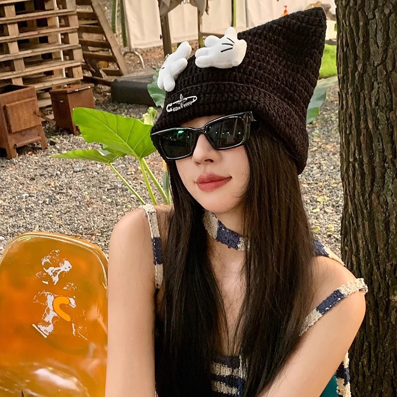 Cute cartoon little hand palm knitted hat for girls, y2k subculture, funny photo shows face, small pullover hat trendy Specification image
