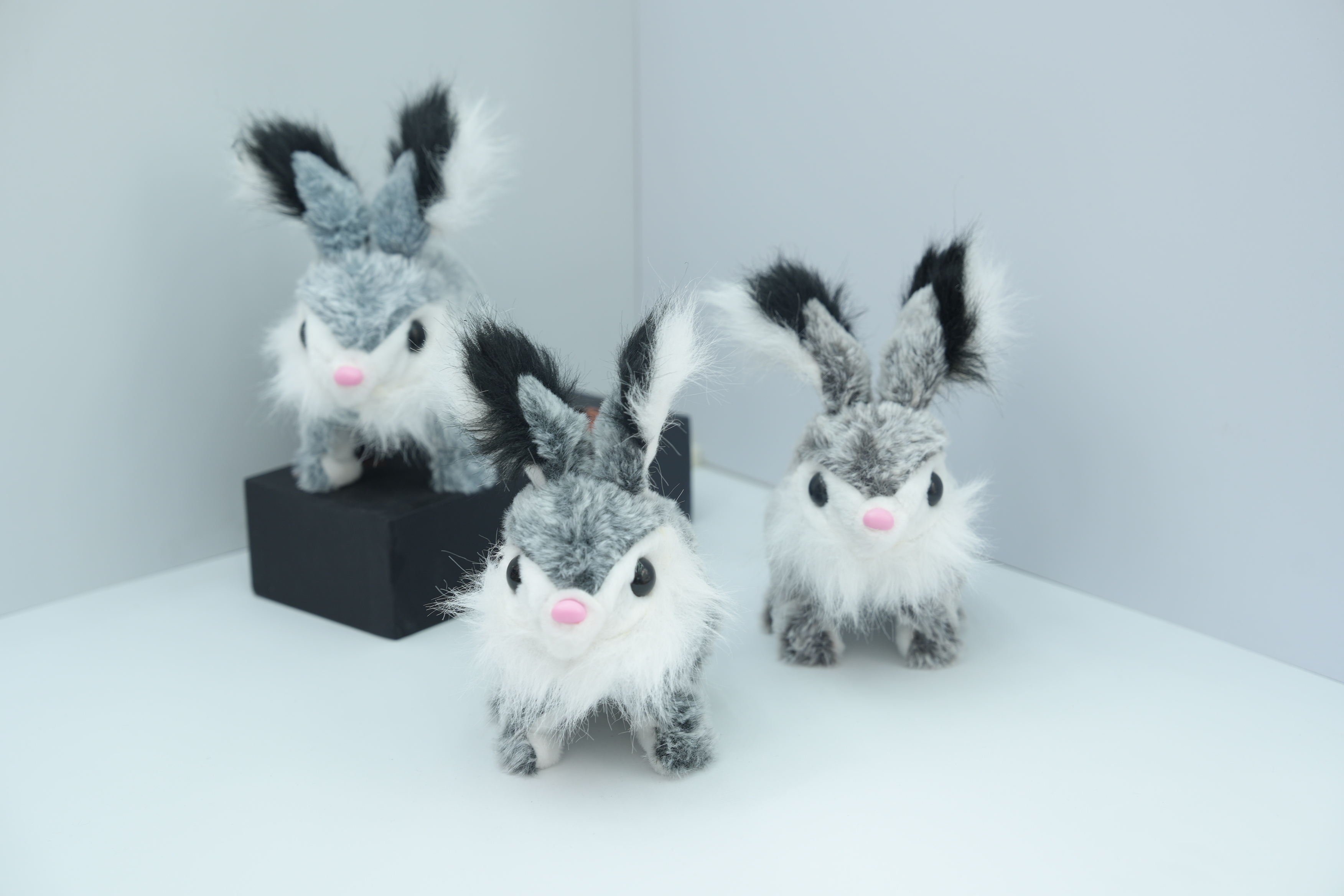 新款电动玩具兔子会走路会叫兔子儿童玩具玩偶仿真小白兔电子宠物产品图