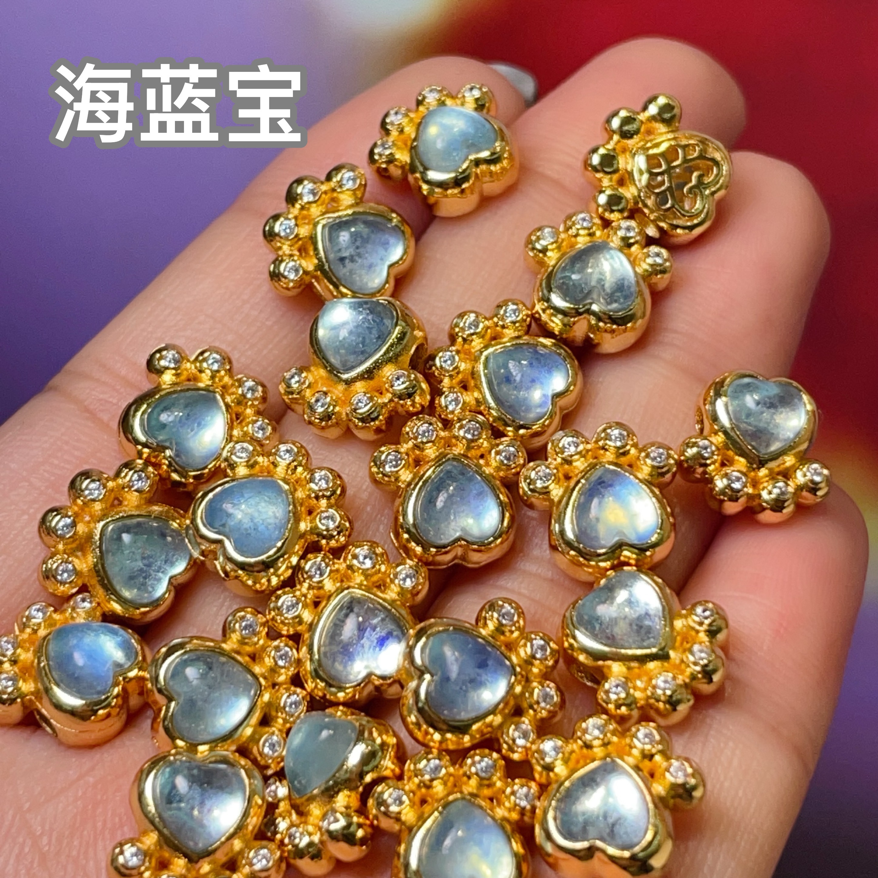 Aquamarine cat paw straight hole diy jewelry accessories, crystal accessories, traditional sand gold accessories, copper-plated real gold, high color retention Application Scenario