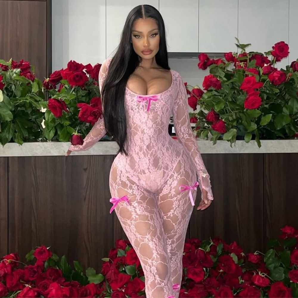 源头专业生产裤裙工厂支持跨境欧美外贸女装定制加工春夏新款U领长袖性感蕾丝弹力连体衣非洲大码纯欲风蕾丝拼接长袖连体裤u领