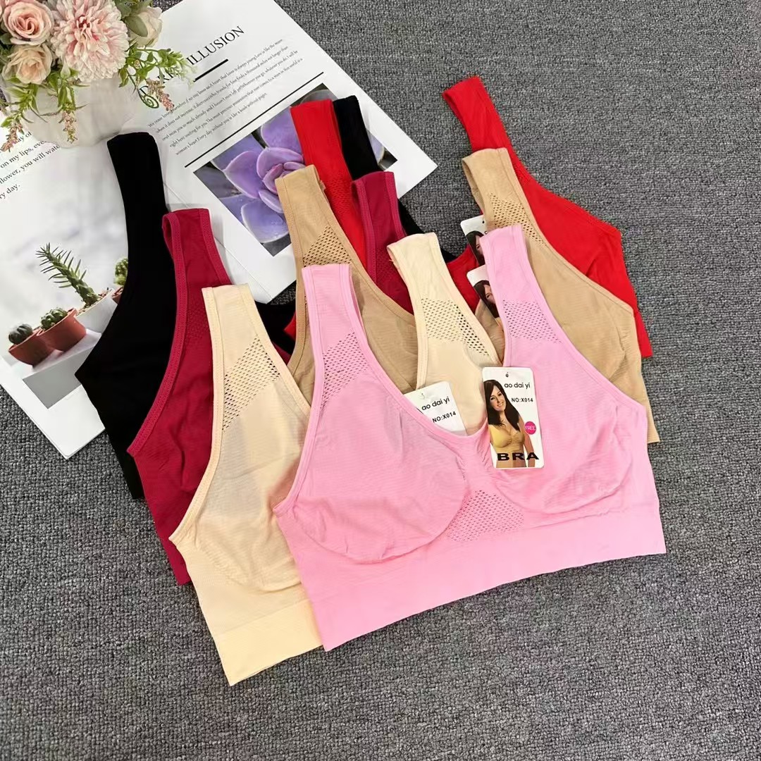 Seamless sports underwear and single-layer beautiful back yoga vests are in stock for export to Europe, America and Africa full figure