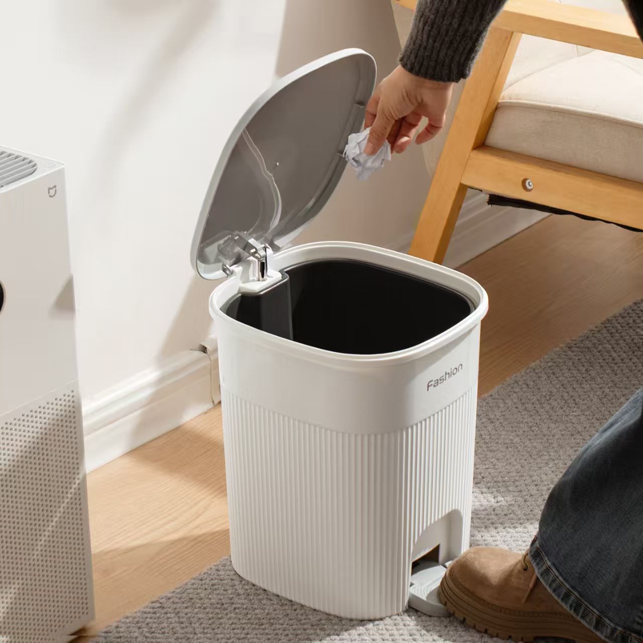 Z86-ZQ-0146 Kitchen trash can, household bathroom toilet foot pedal gentle descent silent trash can with lid detail image 4