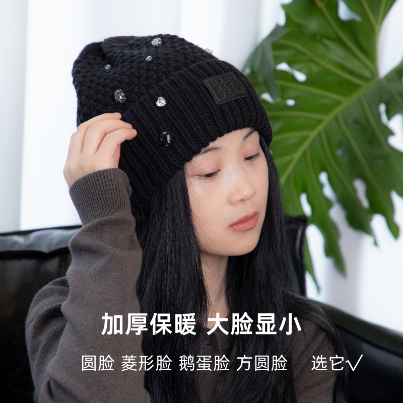 2025 New autumn knitted cap, woolen cap, women's headband, breathable, outdoor windproof, warm, versatile and plush details Picture