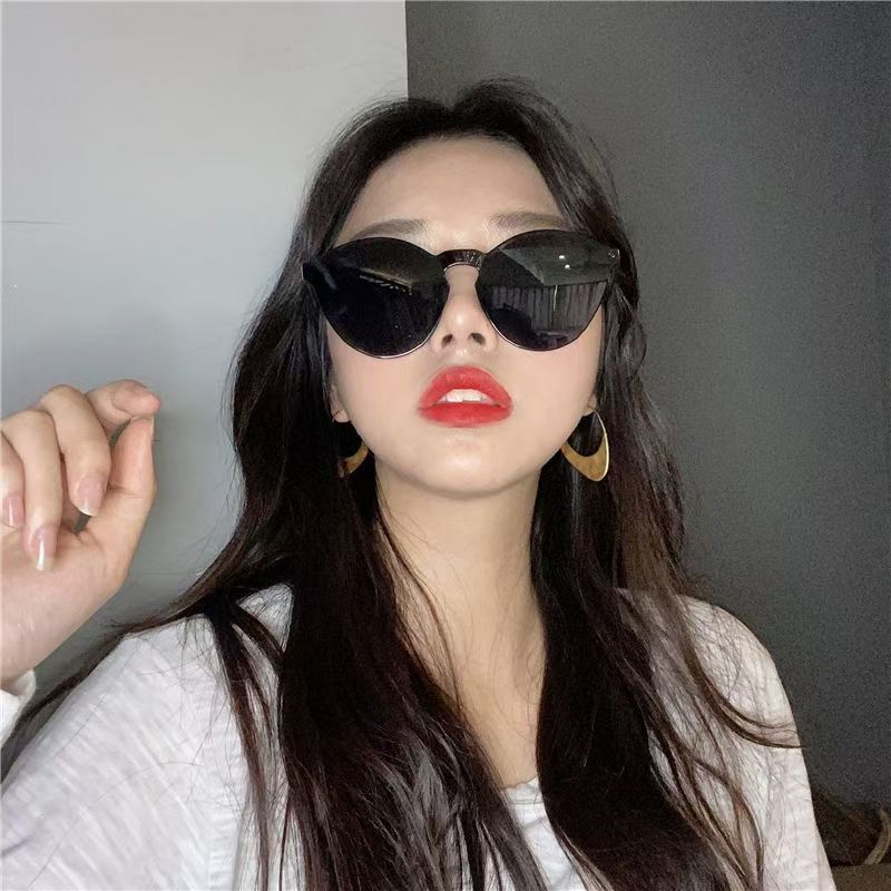 七彩系无框一体透明太阳眼镜果冻色港风简约复古个性蹦迪墨镜闺蜜
