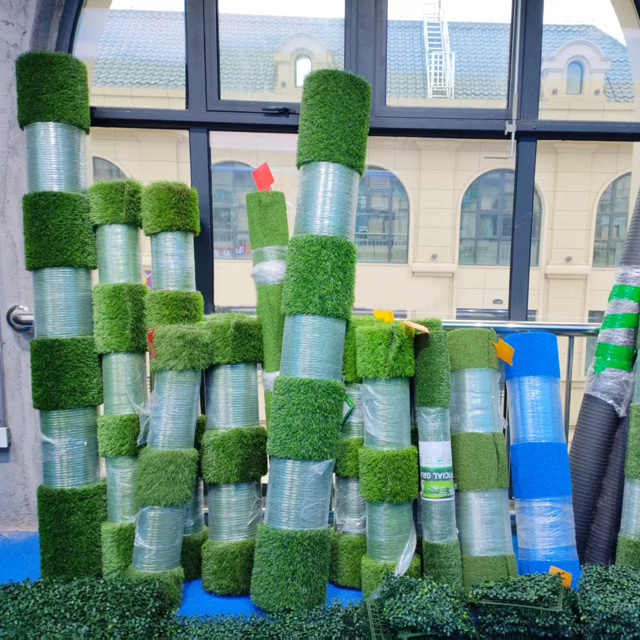 Foreign trade artificial artificial turf, kindergarten carpet turf, football artificial turf, project fence artificial turf, artificial turf, artificial turf, outdoor artificial turf, sports turf