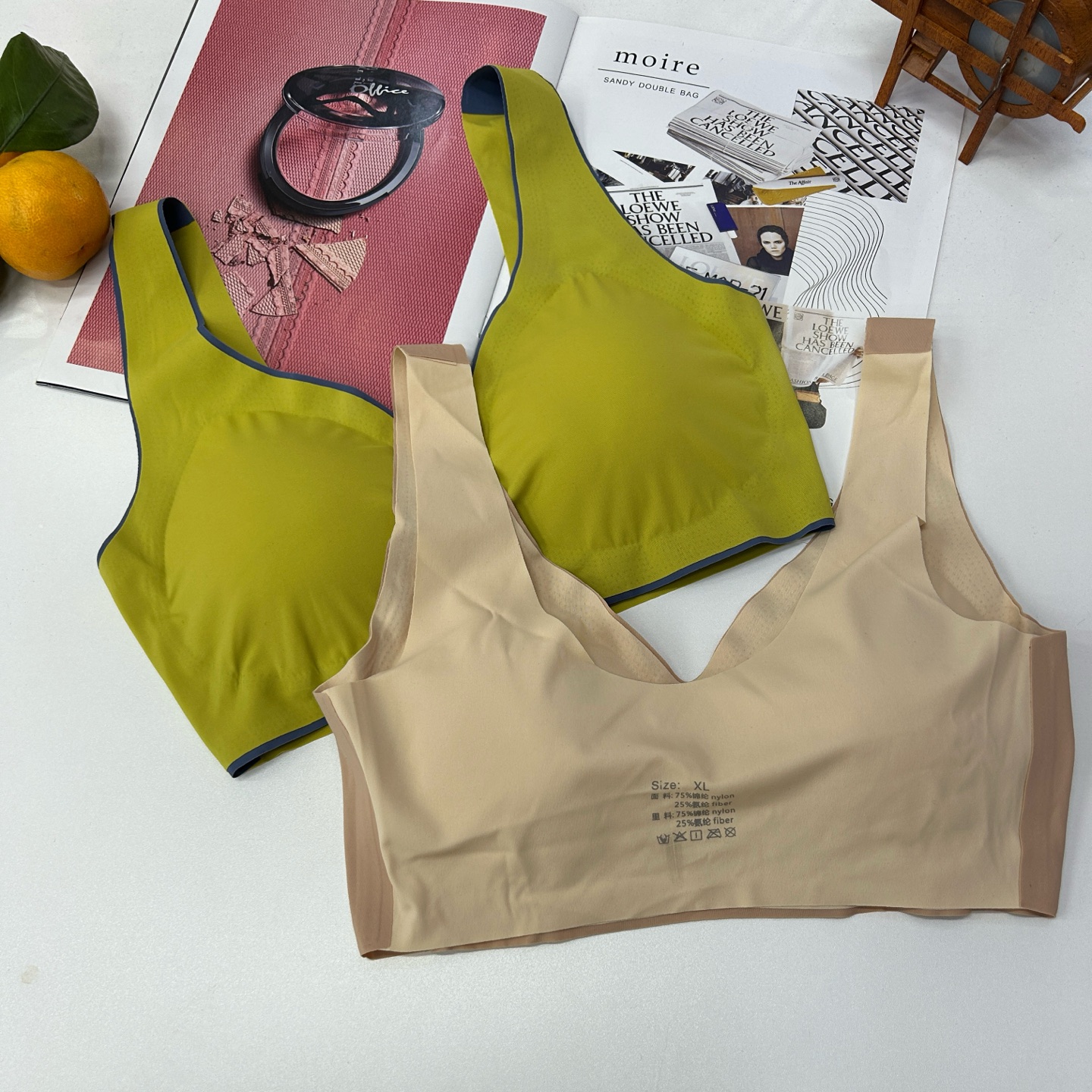 Export to Europe, America and Africa in stock. Ice silk cool and seamless back design. Summer thin sports underwear with a large bust that makes you look smaller. One-piece sleep bra without underwire Item Picture