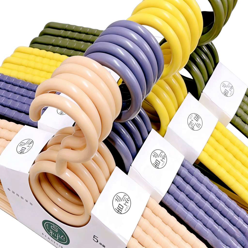 8021-5 plastic clothes hanger for household use, thickened and rotatable clothes hanger, wholesale of clothes hangers, student dormitory clothes drying rack Application Scenario