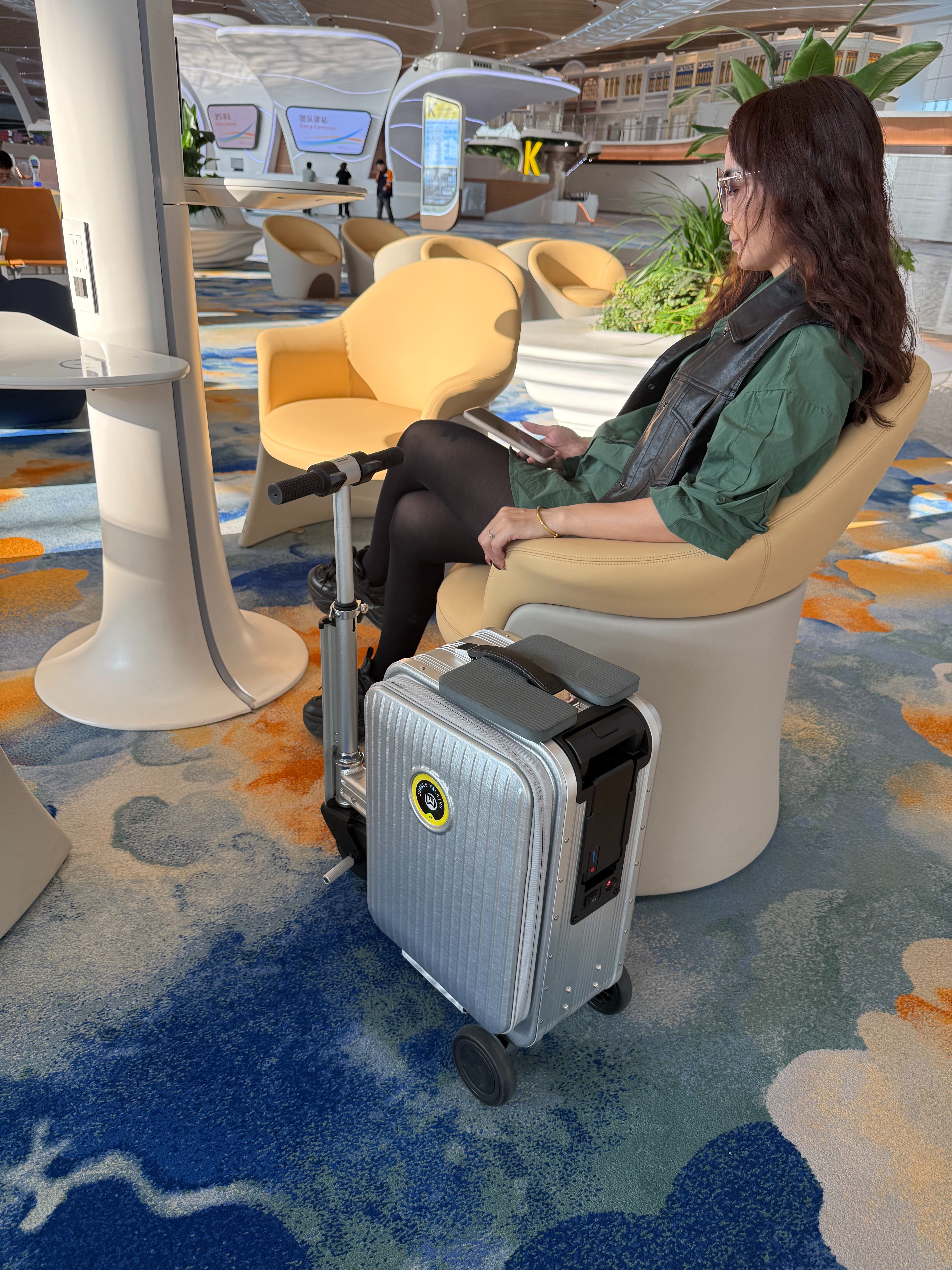 3C认证可过安检电动20L行李箱