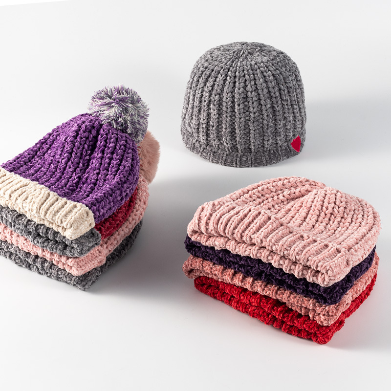 Otoño invierno sombrero de punto personalizado con bola chenille engrosado sombrero de lana mujeres bordado logo versátil jersey maré sombrero hecho a medida details Picture
