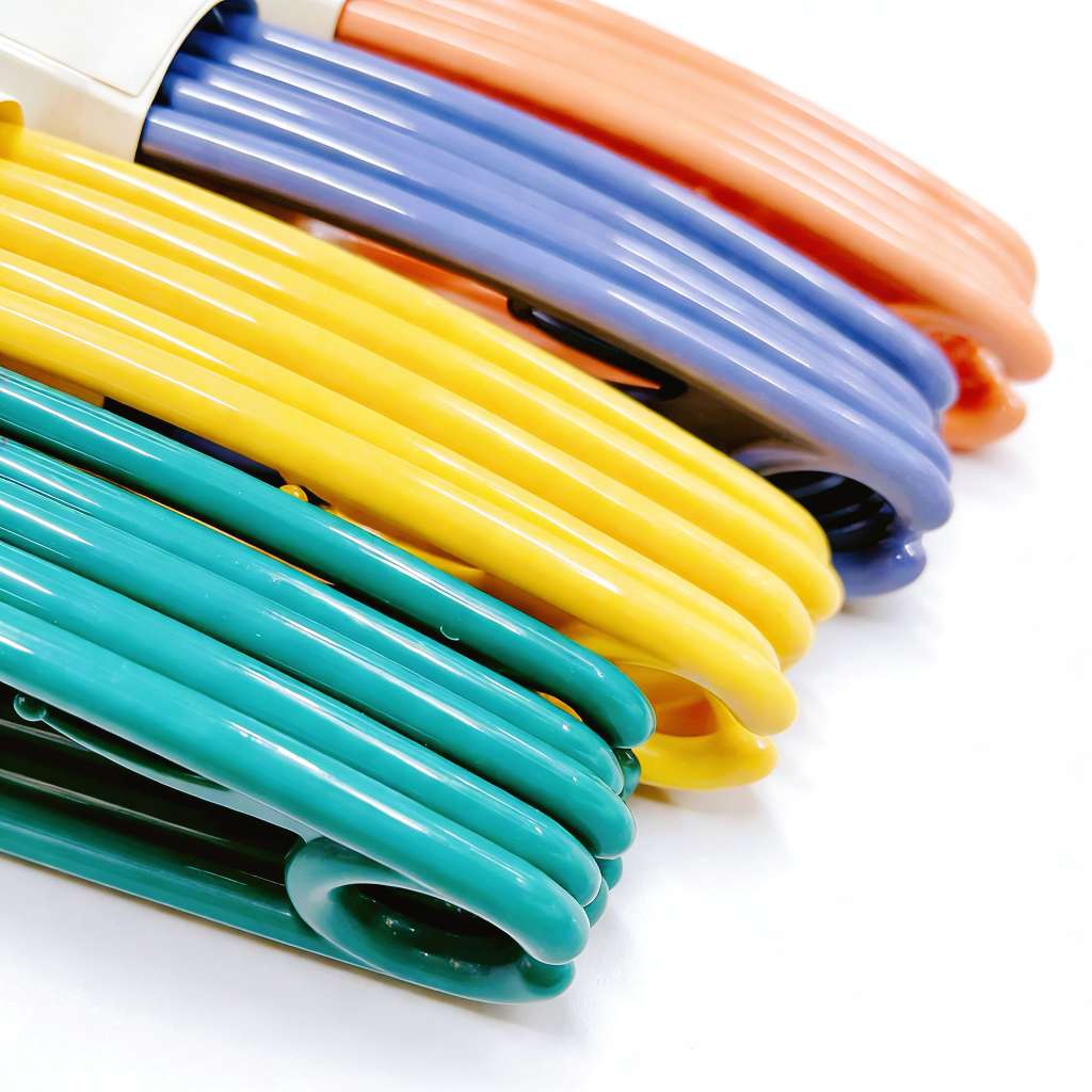 2129- Five plastic clothes hangers for household use, thickened and rotatable clothes hangers, wholesale of clothes hangers for student dormitories detail image 2