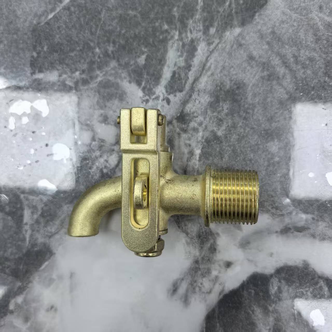 RR-TJ1235全铜水龙头，带锁