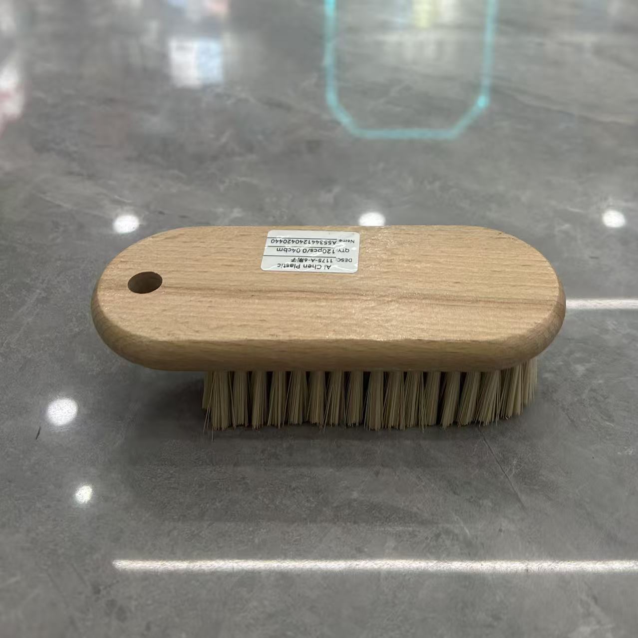 Wholesale of solid wood handle cleaning brushes, kitchen short-handle pot washing brushes, household multi-functional decontamination brushes, Nordic-style solid wood handle pot washing brushes, household kitchen cleaning brushes, short-handle decontamination dishwashing brushes details Picture