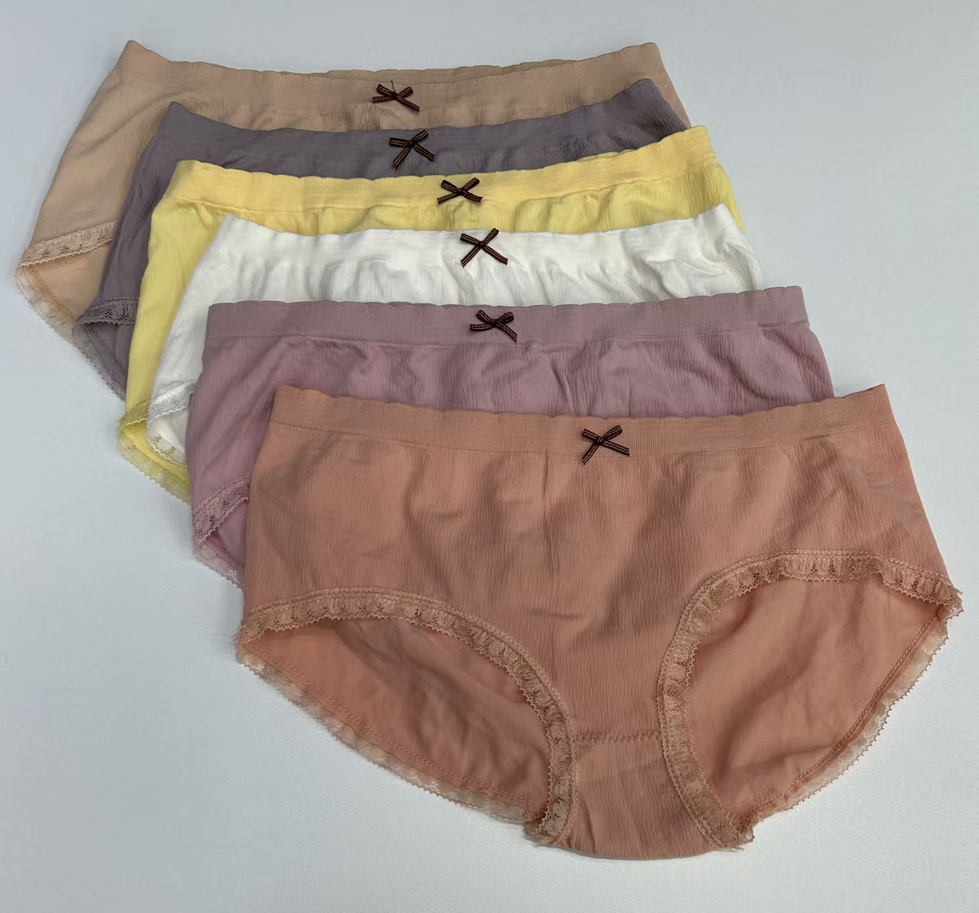 111# Foreign trade export in-stock mid-low waist seamless underwear for women, high elasticity, lace edge, triangular waistband, antibacterial crotch, breathable and comfortable, no trace of the naked feel, mixed color, 12 pieces per pack, 1800 pieces batch details Picture