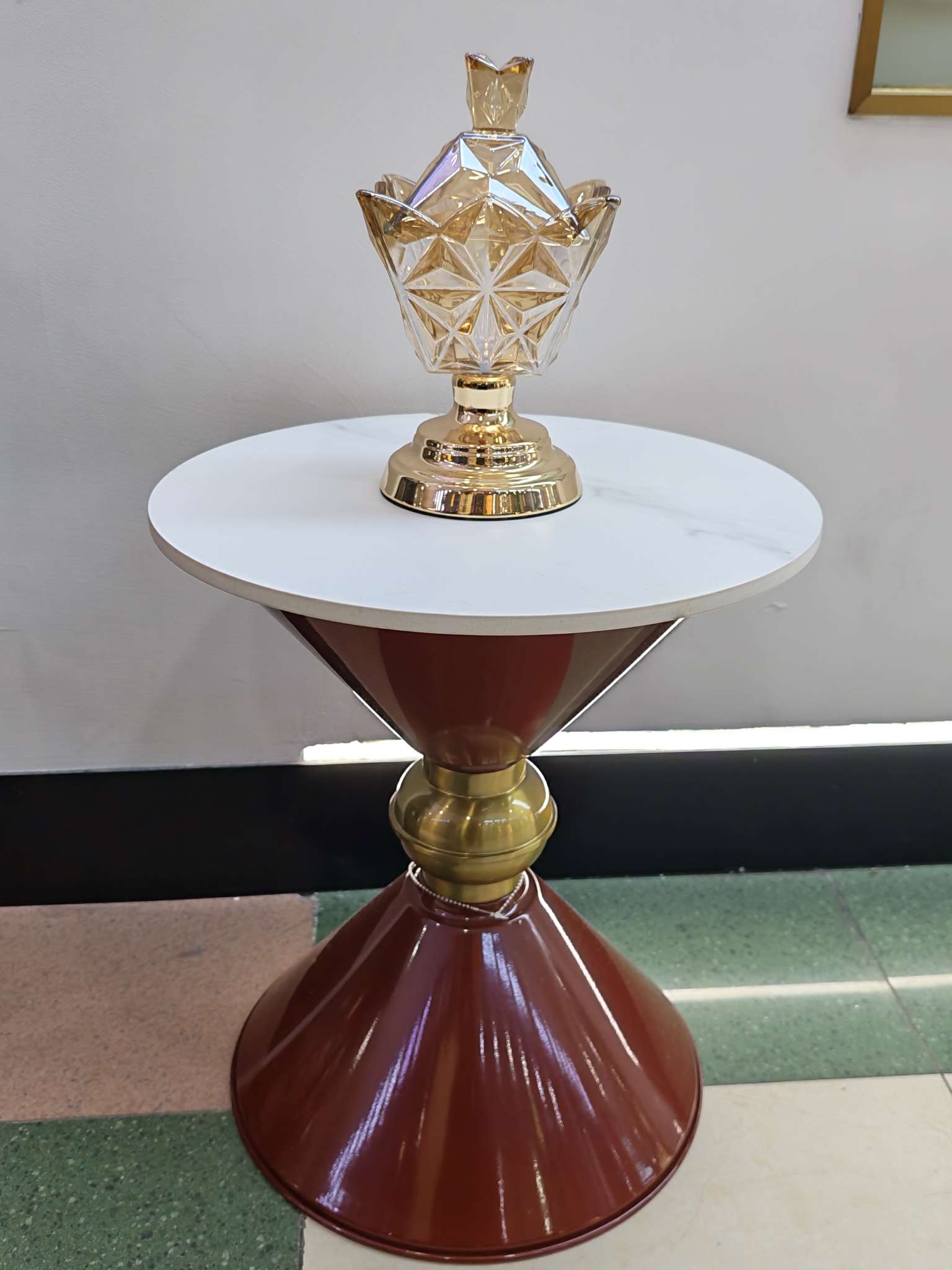 现代极简创意金属客厅沙发茶几圆桌酒店民宿轻奢圆角几边几