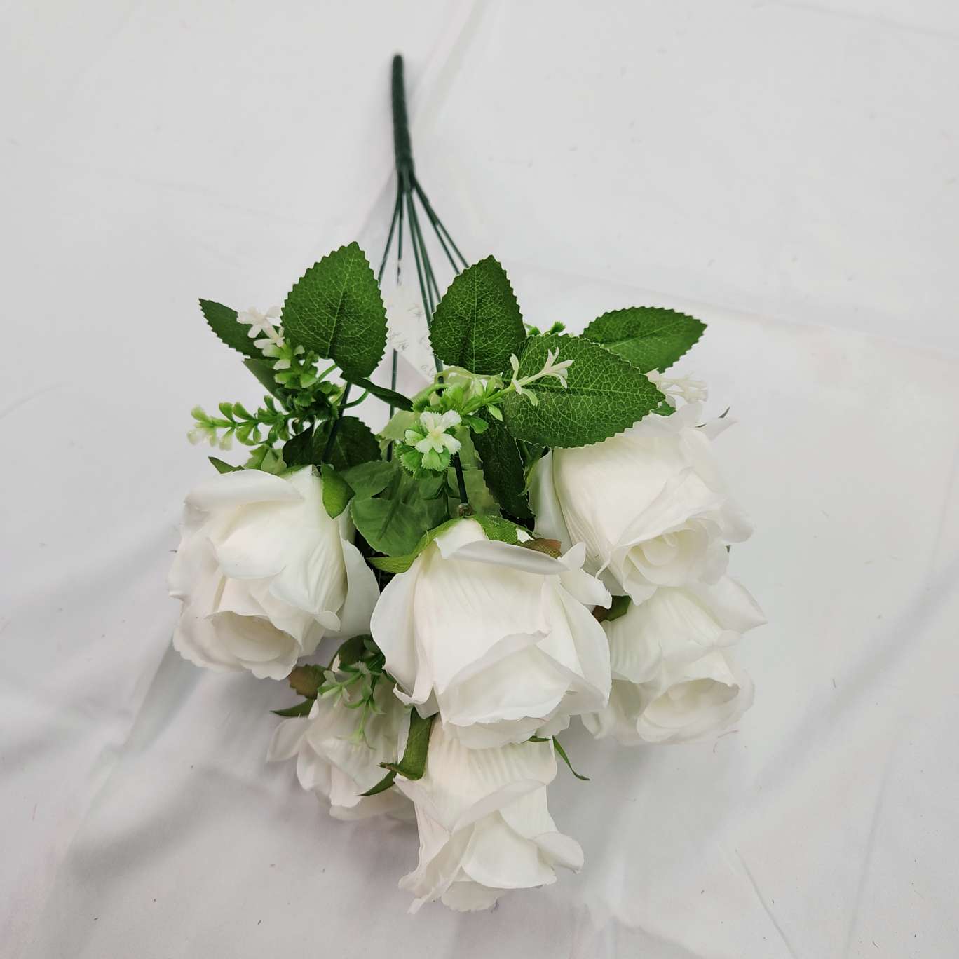 7-head cross rose, office simulation rose, cultural gardening, crocheted bouquet, knitted bouquet, simulation flower DIY Application Scenario