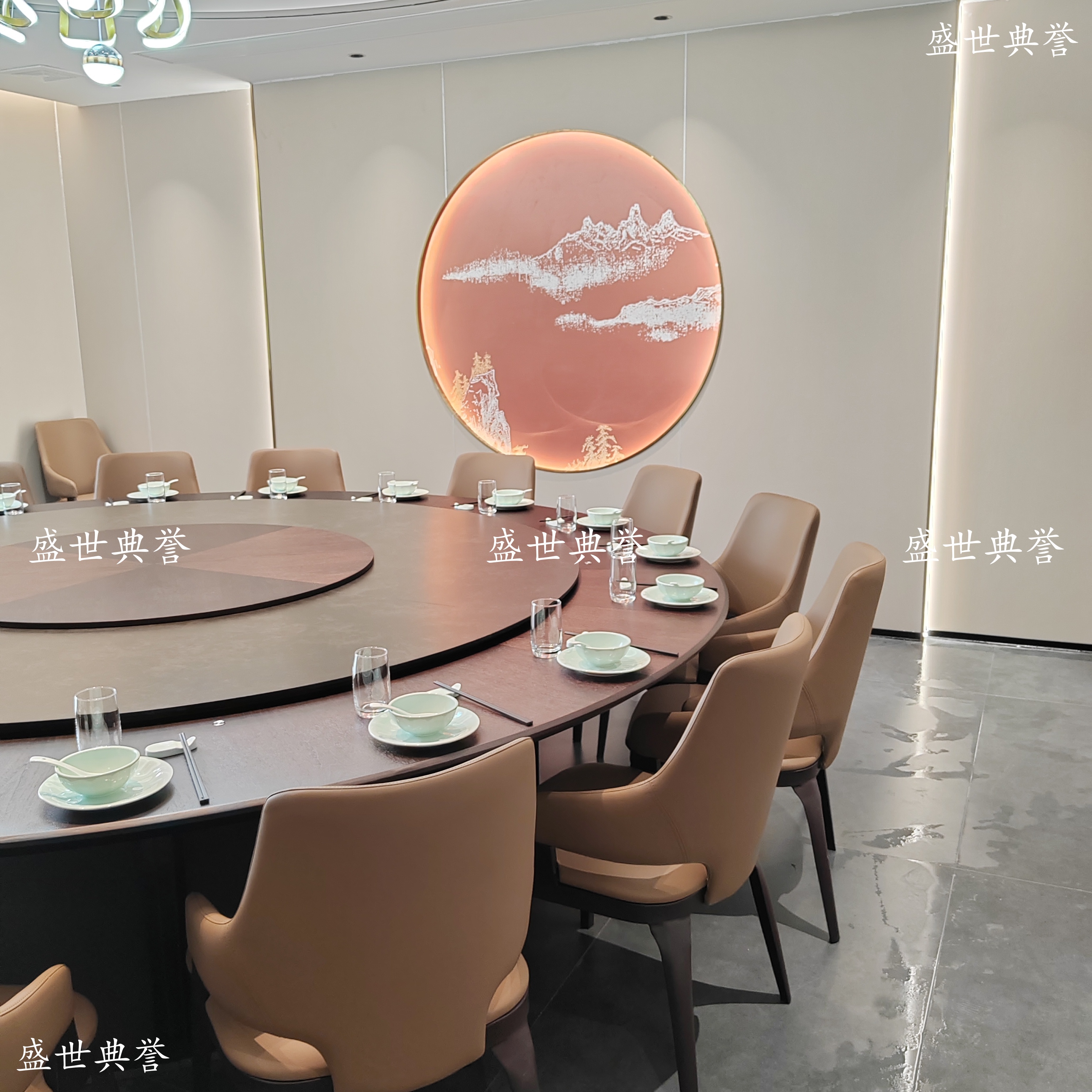 宣城院子餐厅山野风电动餐桌椅土菜馆简洁金属餐椅明档餐厅软包椅