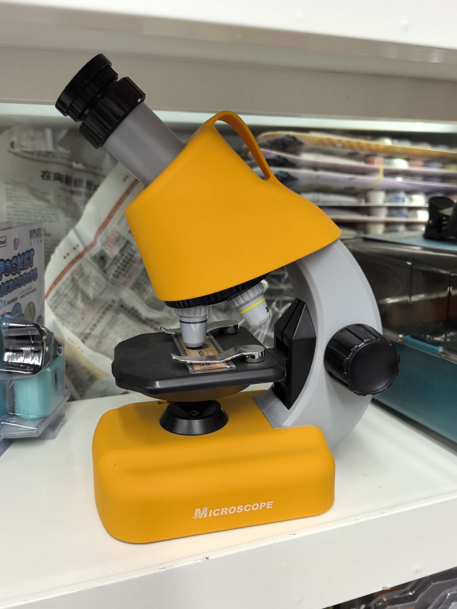 带工作台显微镜
