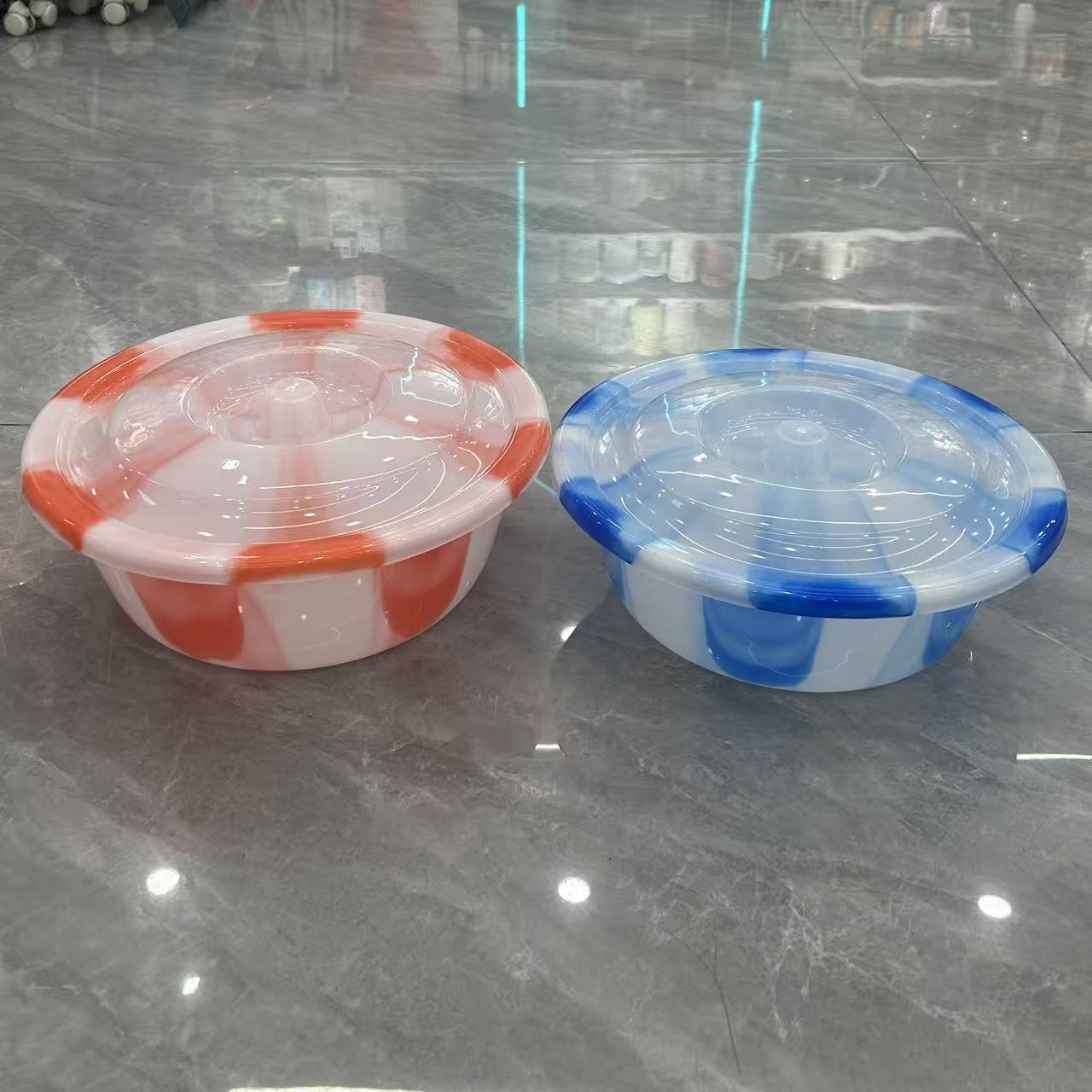 Ai Chen Plastic Industry offers original factory wholesale 38.40 two-color basins with LIDS, blue and red two-color basins, washbasins, and plastic basins Specification image