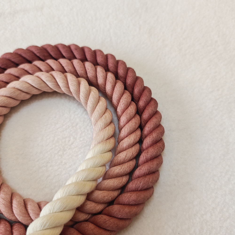 Handmade segment dyed woven dog training leash available in 8 colors Specification drawing