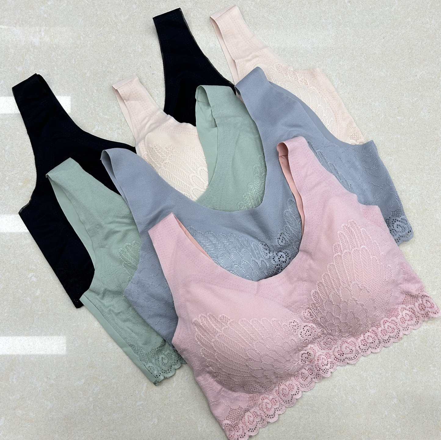 40# broadband vest, detachable chest cushion for export to the Middle East inventory, latex 4.0 seamless back beauty underwear, women's small chest without steel rings, adjustable breathable, exercise sleep, women's QNI full figure